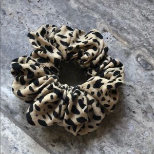 brandy cheetah scrunchie